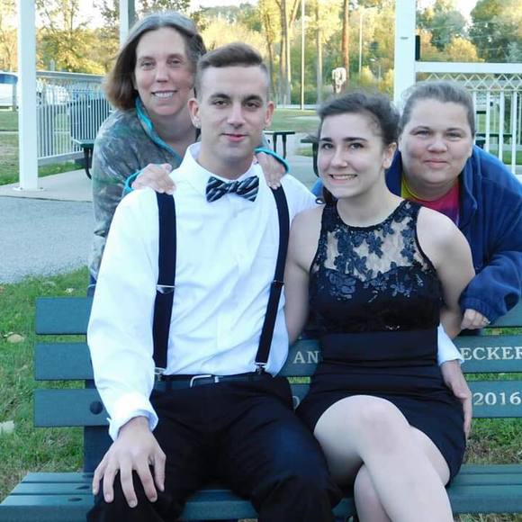 Meet your Posher, Hannah - Picture 1 of 1